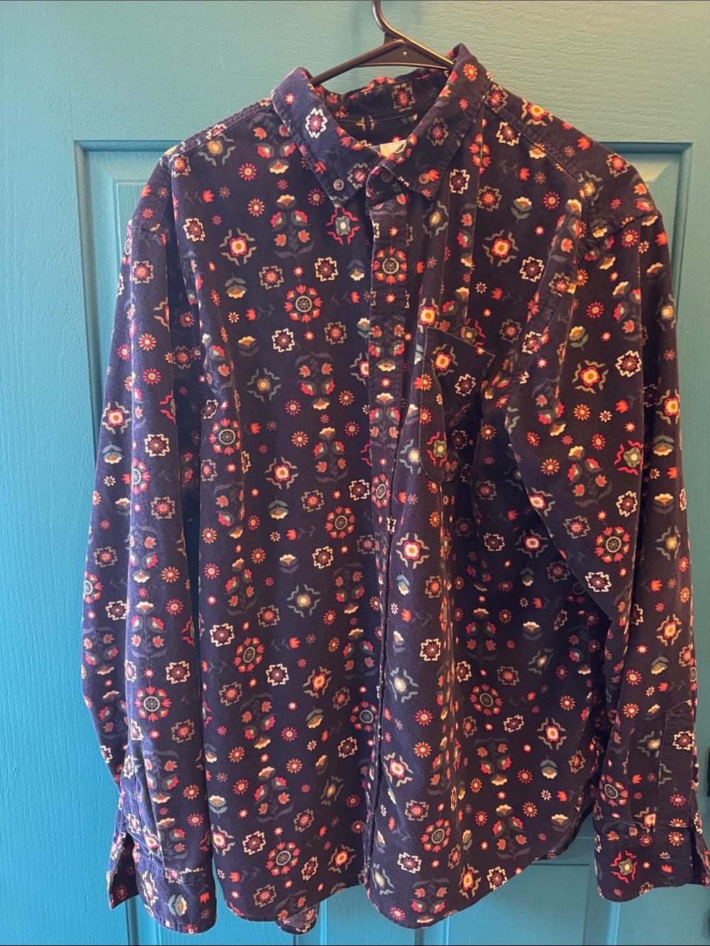 Old Navy Navy Button-Up Shirt with Red and Cream Medallions XL.